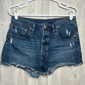 Levi's Blue Jean Shorts Distressed Frayed Hem Dark Wash Size 31
